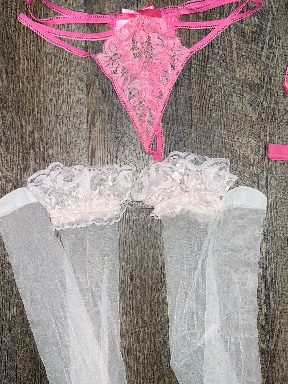 Avidlove Pink Lace Bralette & Heart Garter Panty Set - Women - Picture 6 of 9